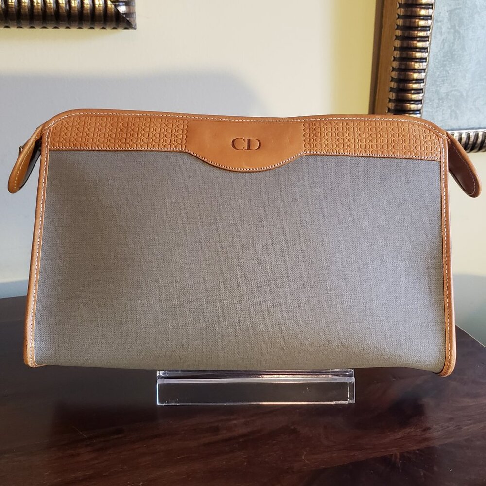 Christian Dior Clutch in Excellent Condition! Awesome!